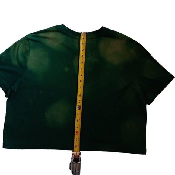 Aspen Ski Club Midriff Tshirt Women's Size Large Color: Green Brand: Colsie - Picture 4 of 7